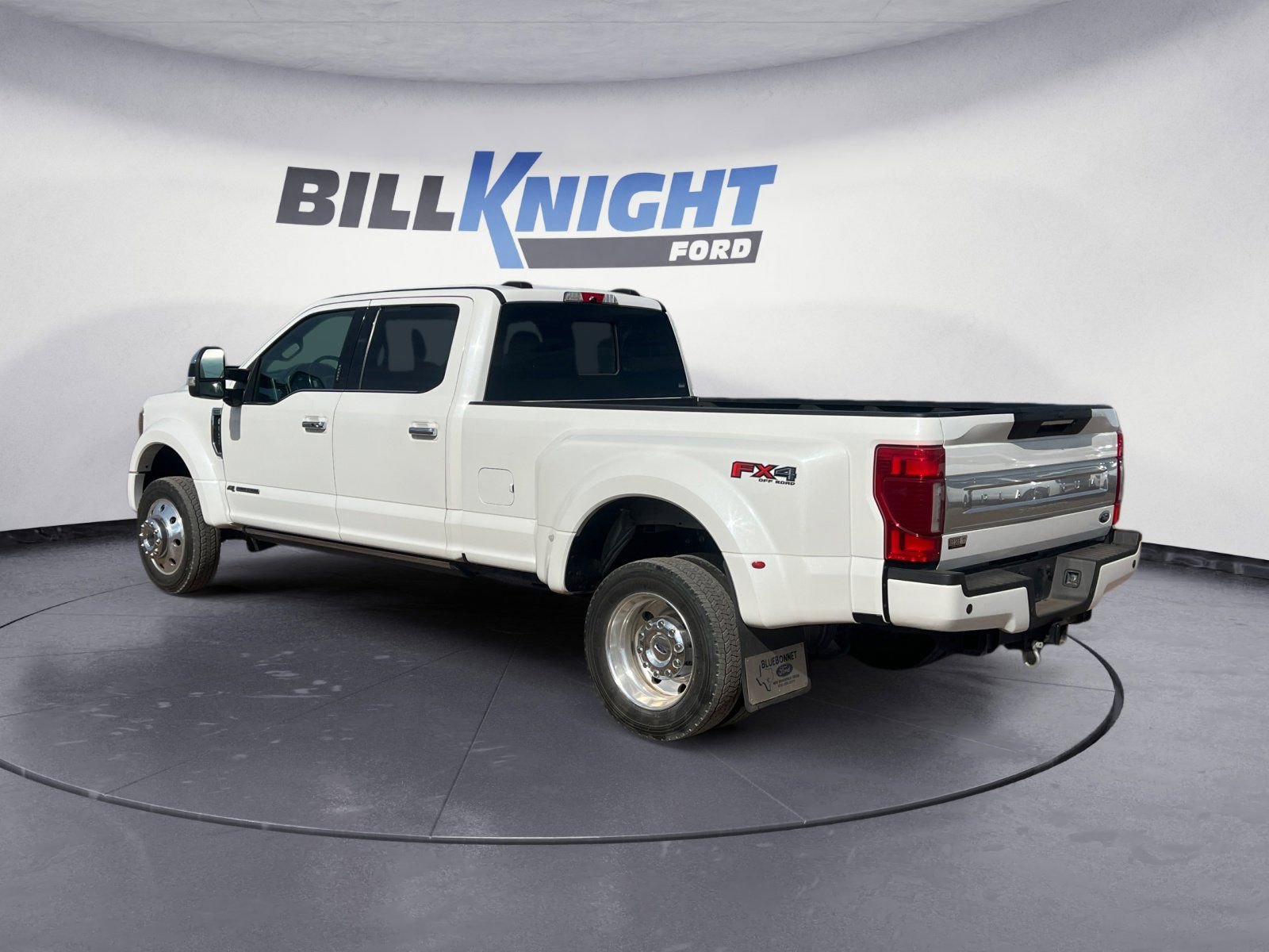 Used 2021 Ford F450 Platinum w/ FX4 Off-Road Package image 3
