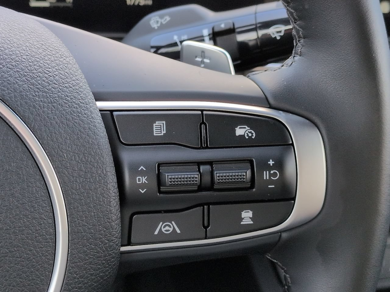 Used 2026 Kia K5 GT FWD image 28