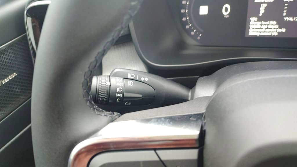 New 2026 Volvo XC40 B5 Plus w/ Climate Package image 18