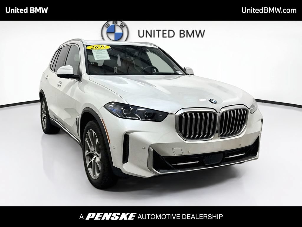 Certified 2025 BMW X5 xDrive40i w/ Premium Package AWD/4WD image 3