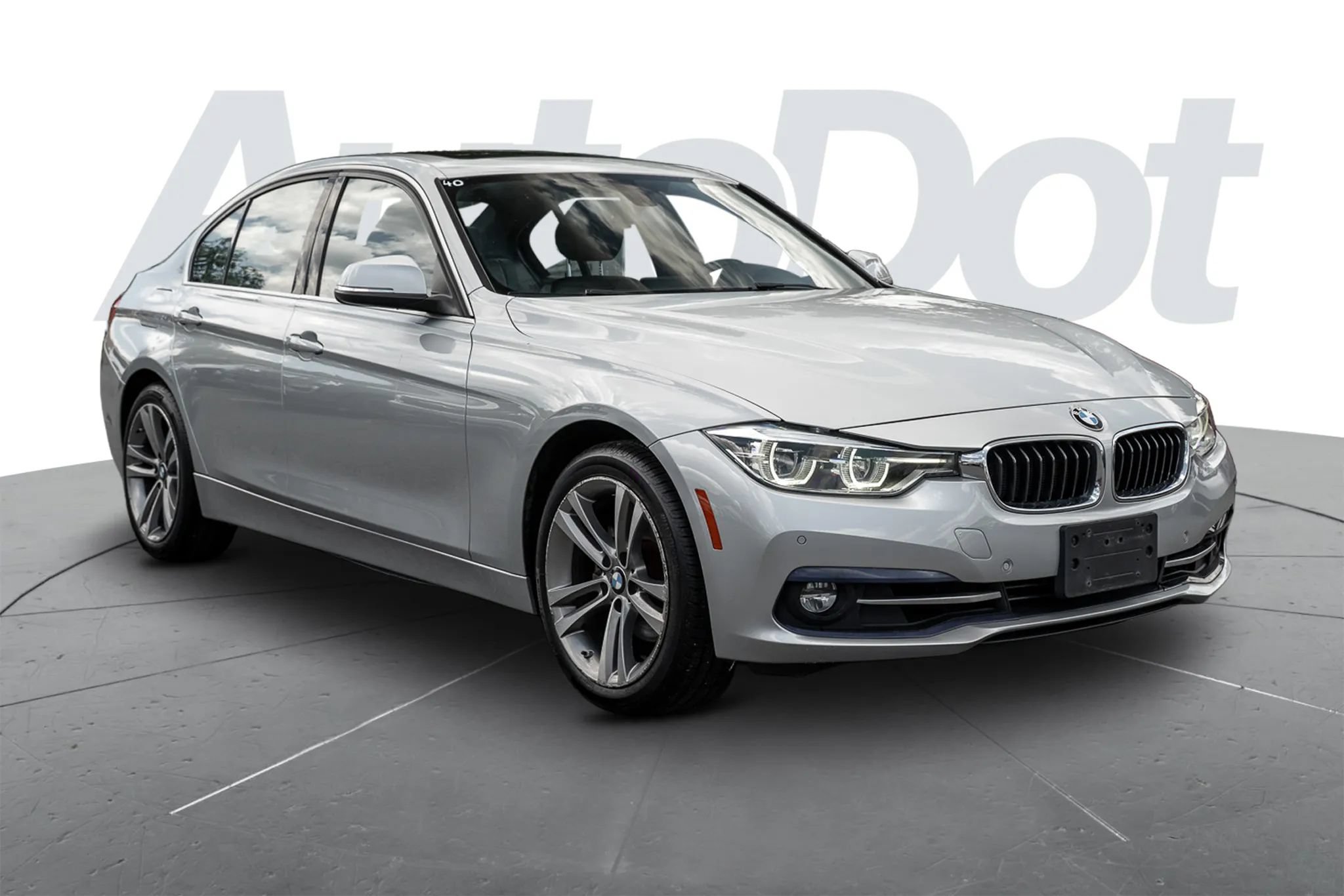 Used 2017 BMW 330i xDrive Sedan w/ Premium Package AWD/4WD image 4