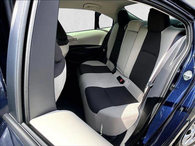 Used 2025 Toyota Corolla LE image 27