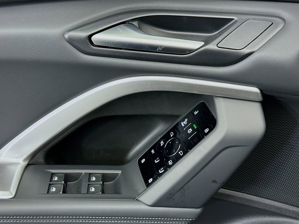 Used 2025 Audi Q5 Premium Plus w/ Premium Plus image 23