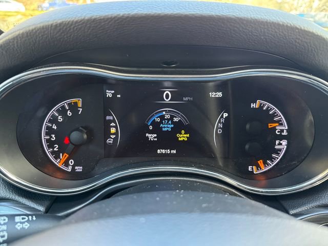 Used 2019 Jeep Grand Cherokee Laredo AWD/4WD image 19
