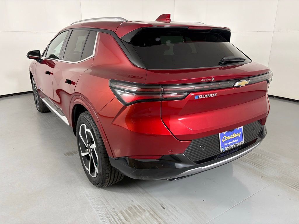 Used 2025 Chevrolet Equinox EV LT w/ Convenience Package image 7