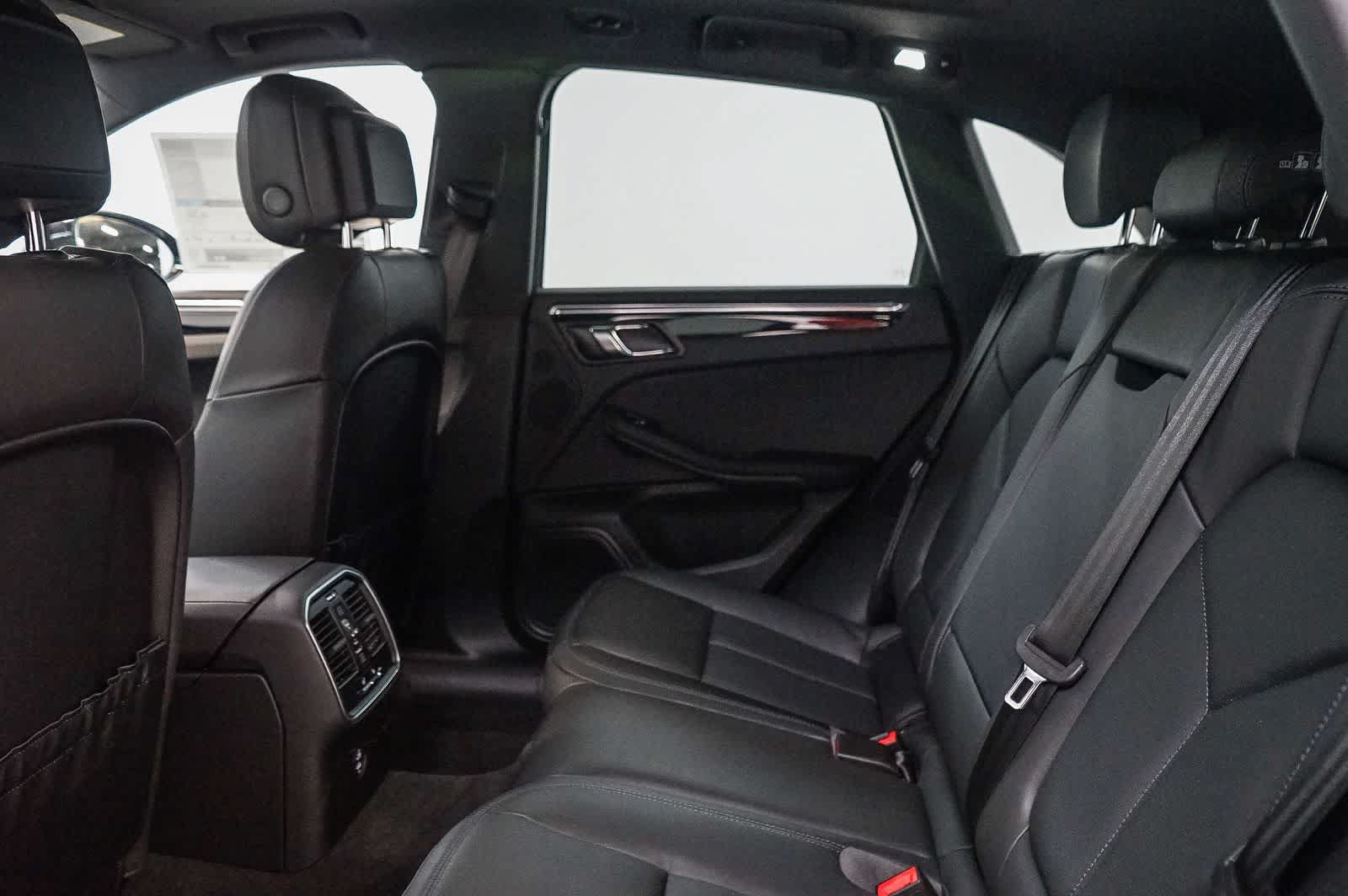 New 2026 Porsche Macan AWD/4WD image 24