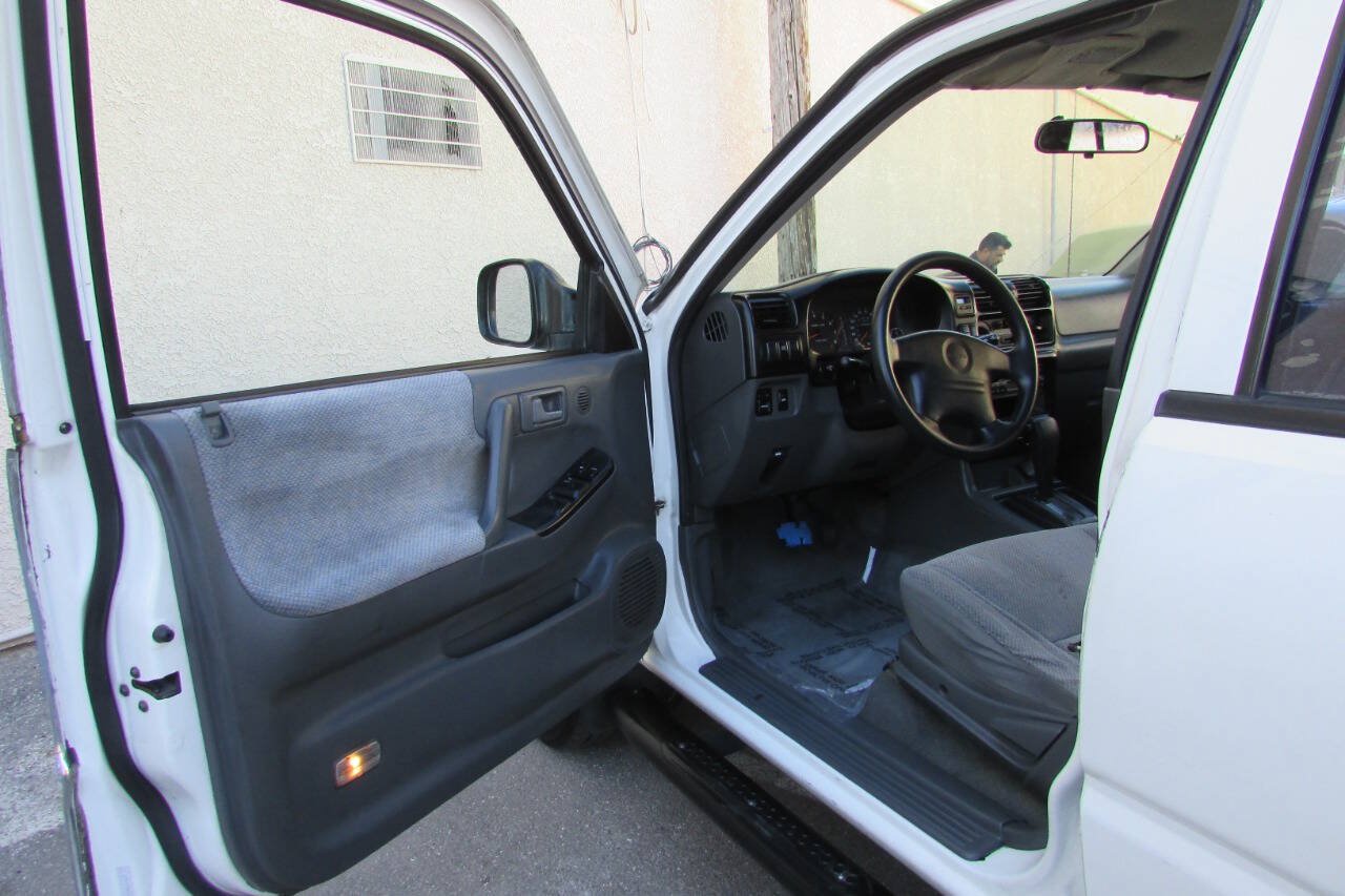 Used 1999 Isuzu Rodeo LS RWD image 21
