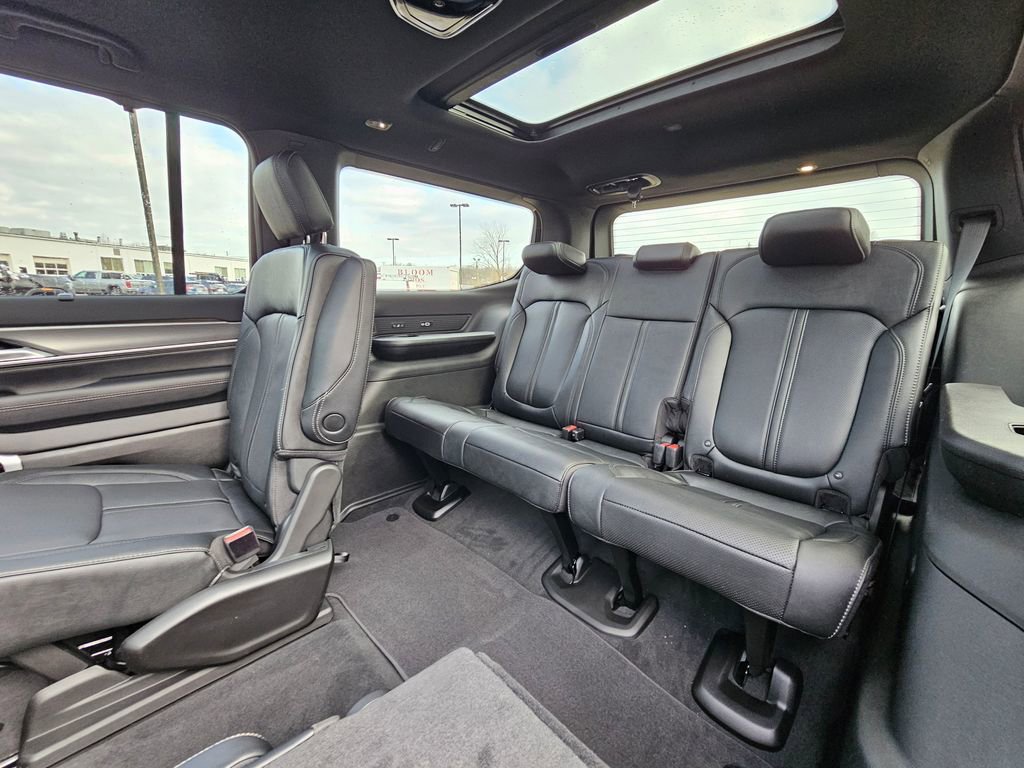 New 2026 Jeep Grand Wagoneer Limited image 40