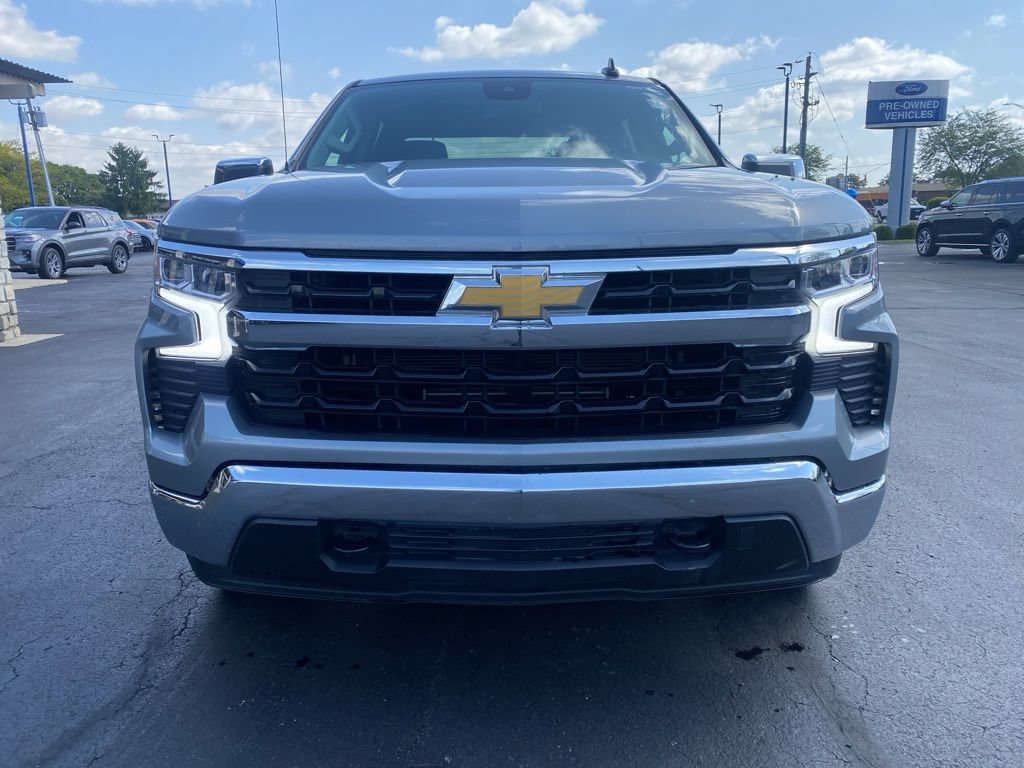 Used 2023 Chevrolet Silverado 1500 LT AWD/4WD image 10