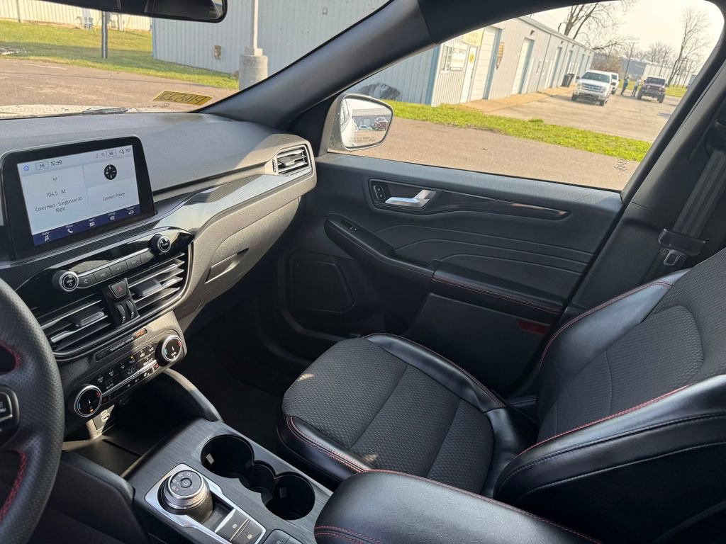 Used 2024 Ford Escape ST-Line image 14