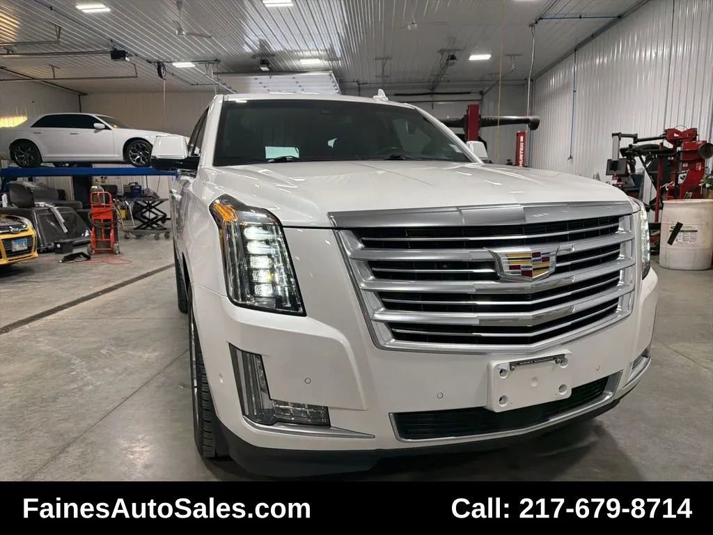 Used 2018 Cadillac Escalade Platinum image 29
