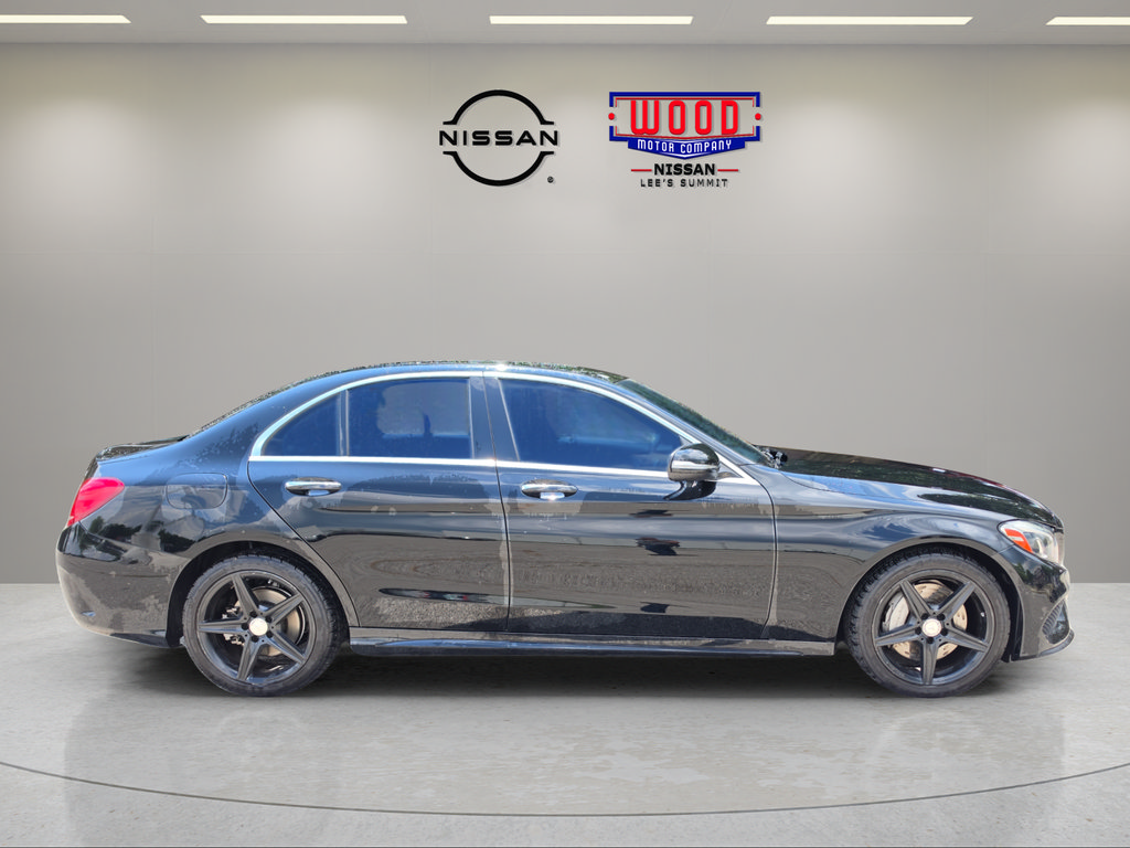 Used 2015 Mercedes-Benz C 300 4MATIC Sedan image 2