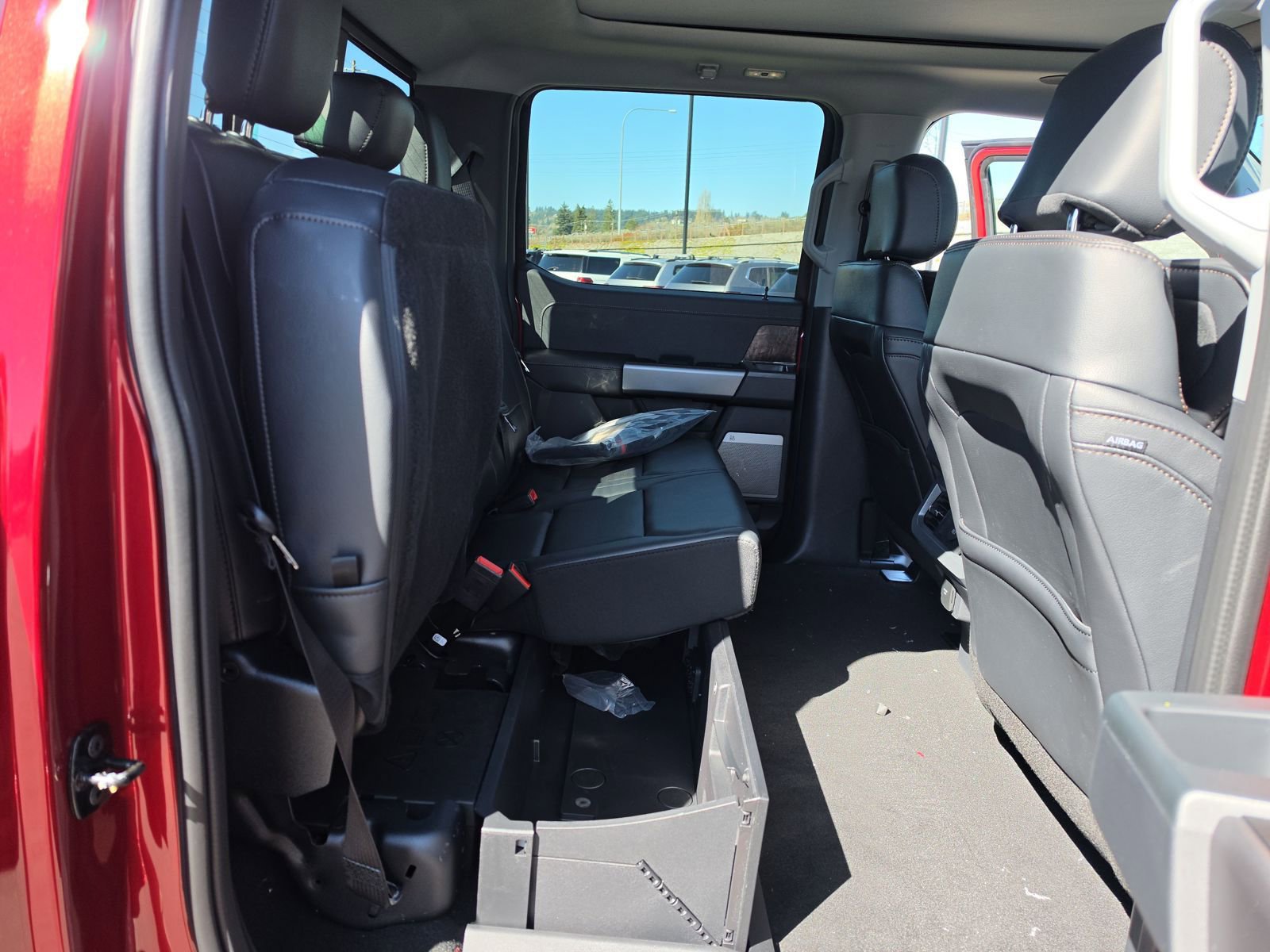 New 2026 Ford F350 Lariat w/ Black Appearance Package AWD/4WD image 17