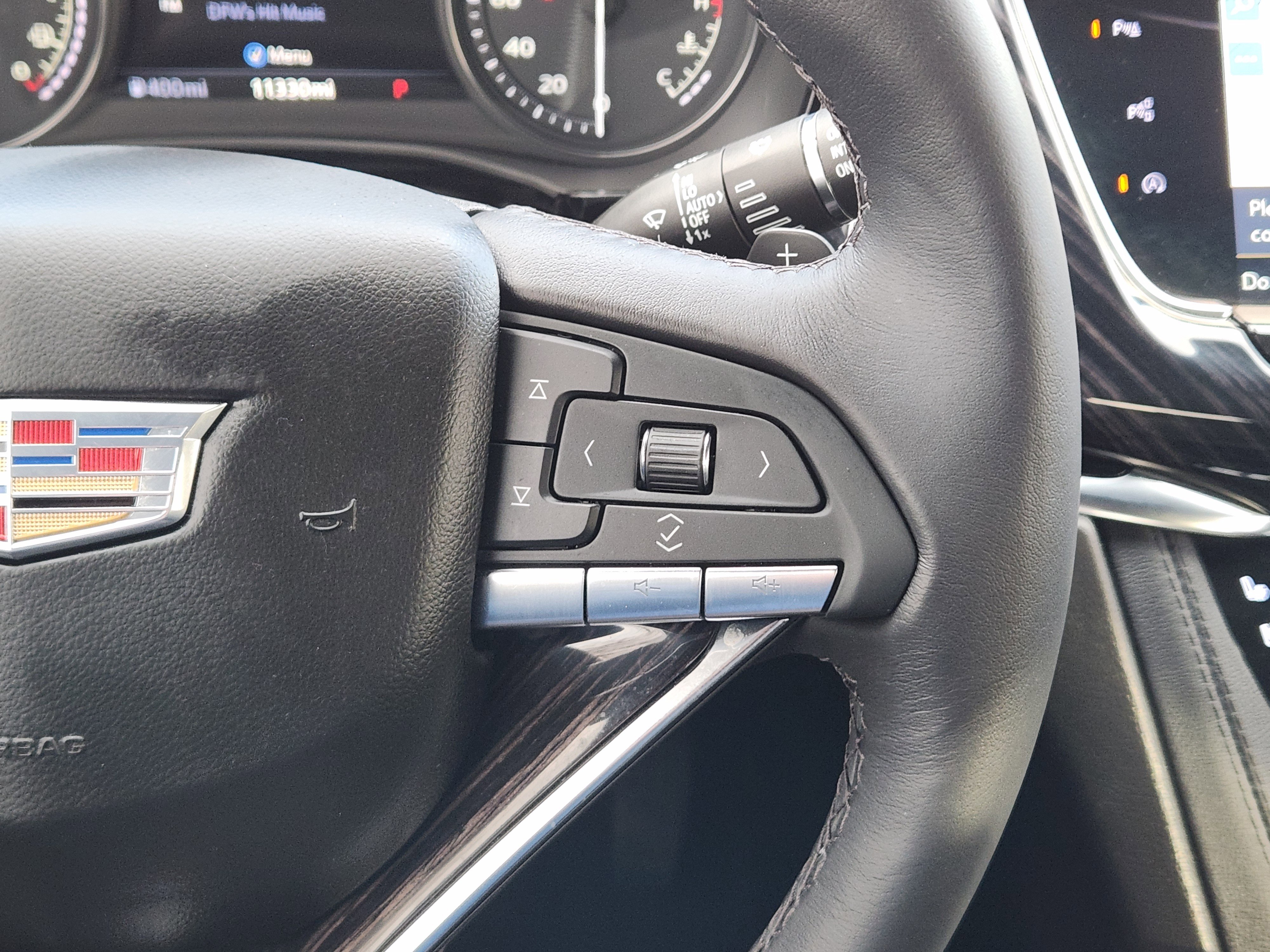 Used 2023 Cadillac XT6 Premium Luxury w/ Technology Package image 38