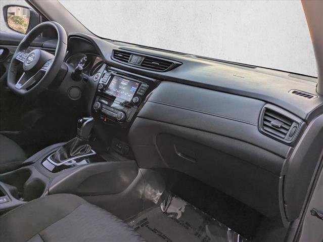 Used 2018 Nissan Rogue SV image 21