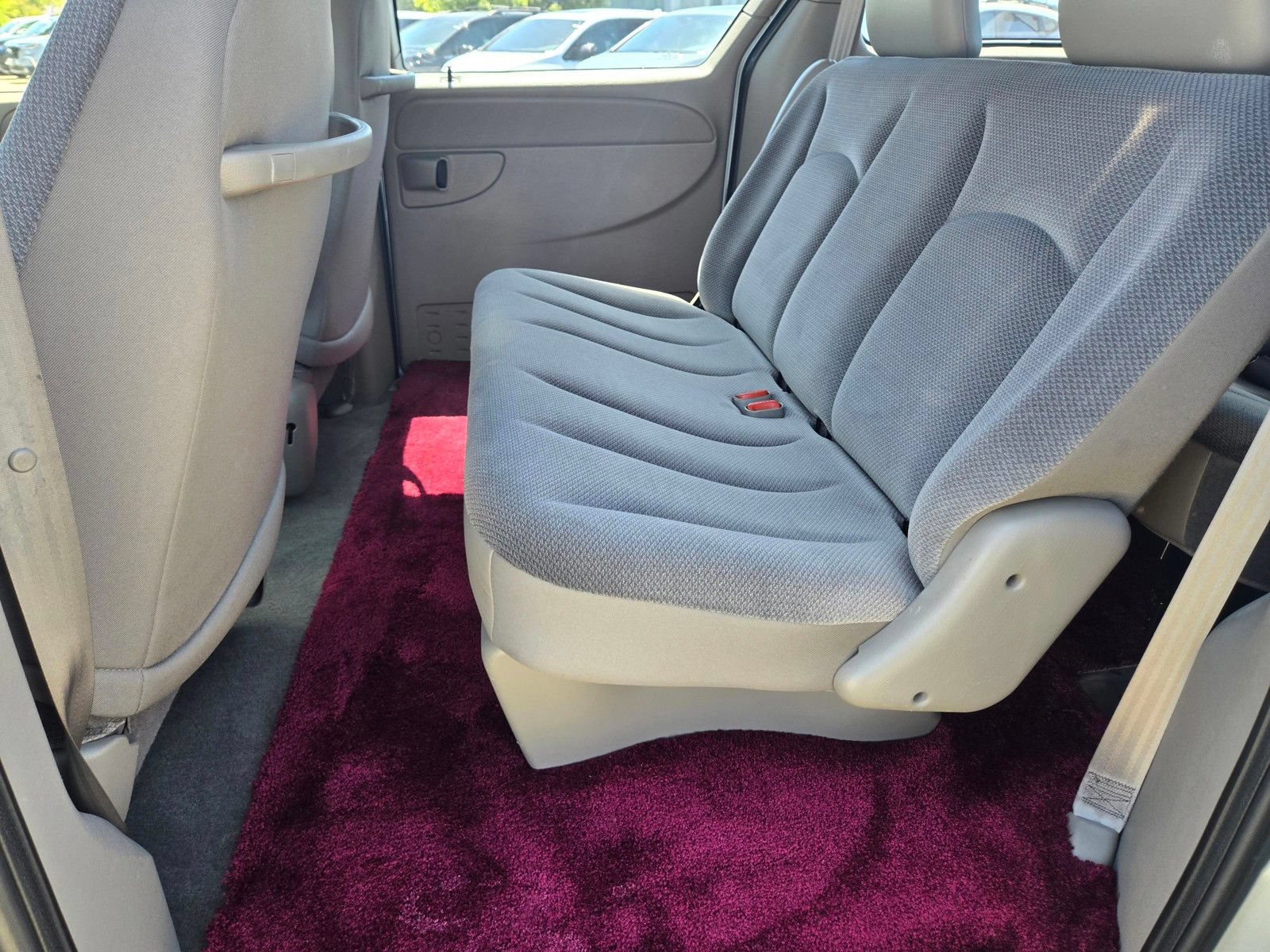 Used 2003 Dodge Caravan SE FWD image 16