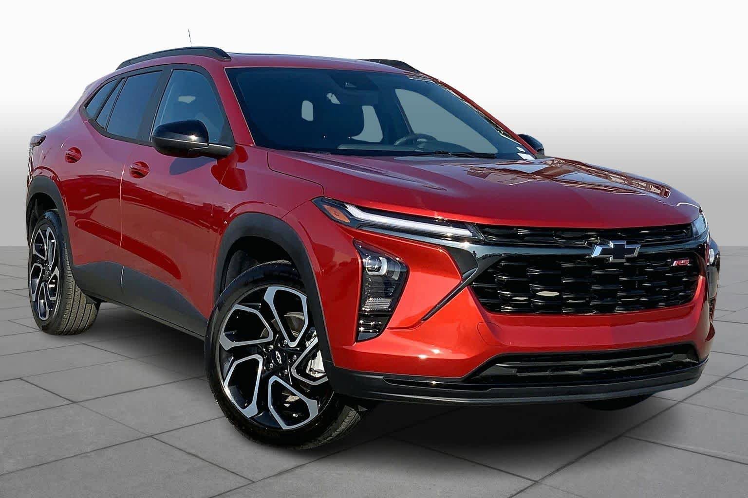 Used 2024 Chevrolet Trax RS w/ Sunroof Package image 3