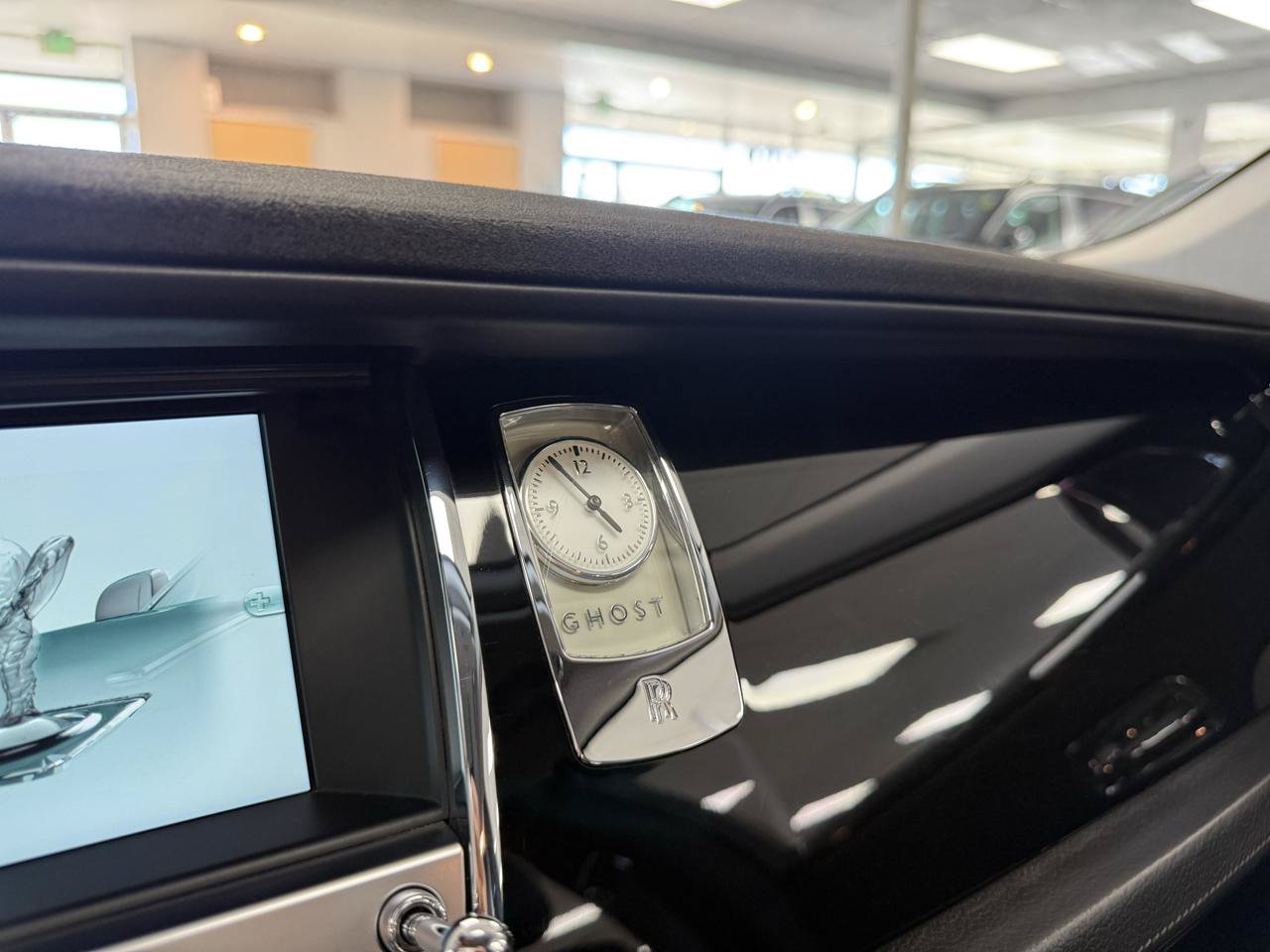 Used 2016 Rolls-Royce Ghost RWD image 30