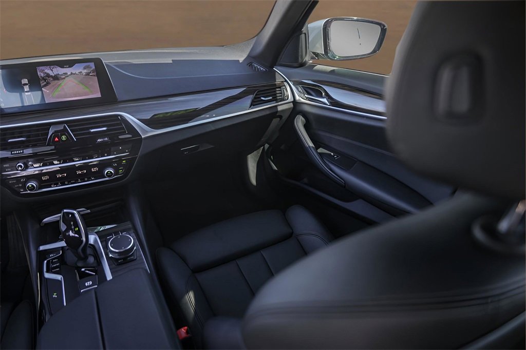 Used 2019 BMW 530i w/ Convenience Package image 30