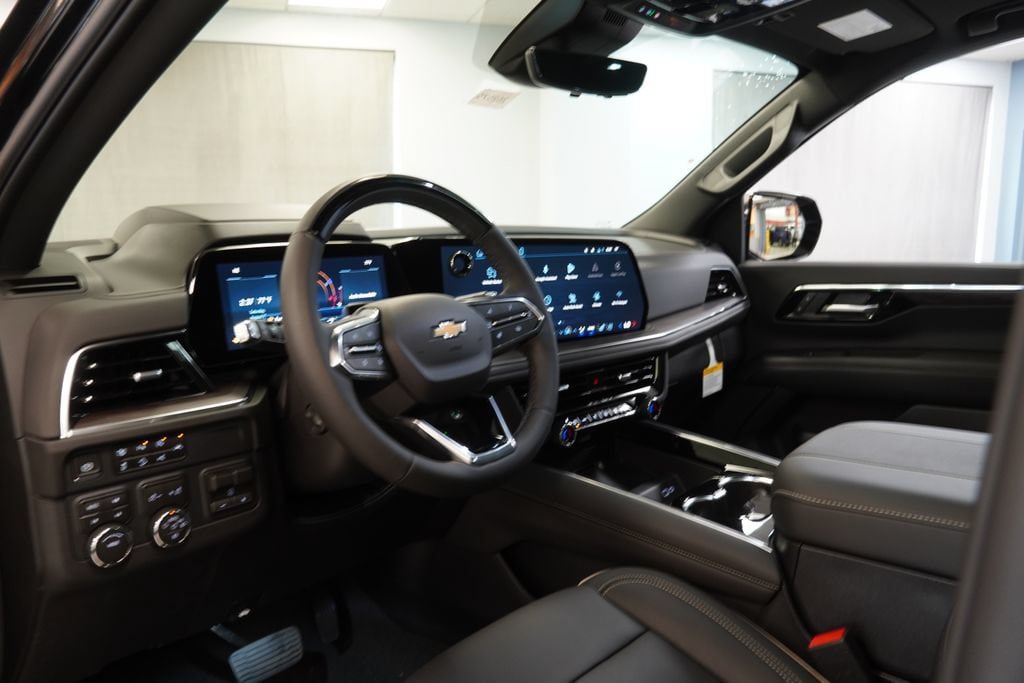 New 2026 Chevrolet Suburban Premier AWD/4WD image 6