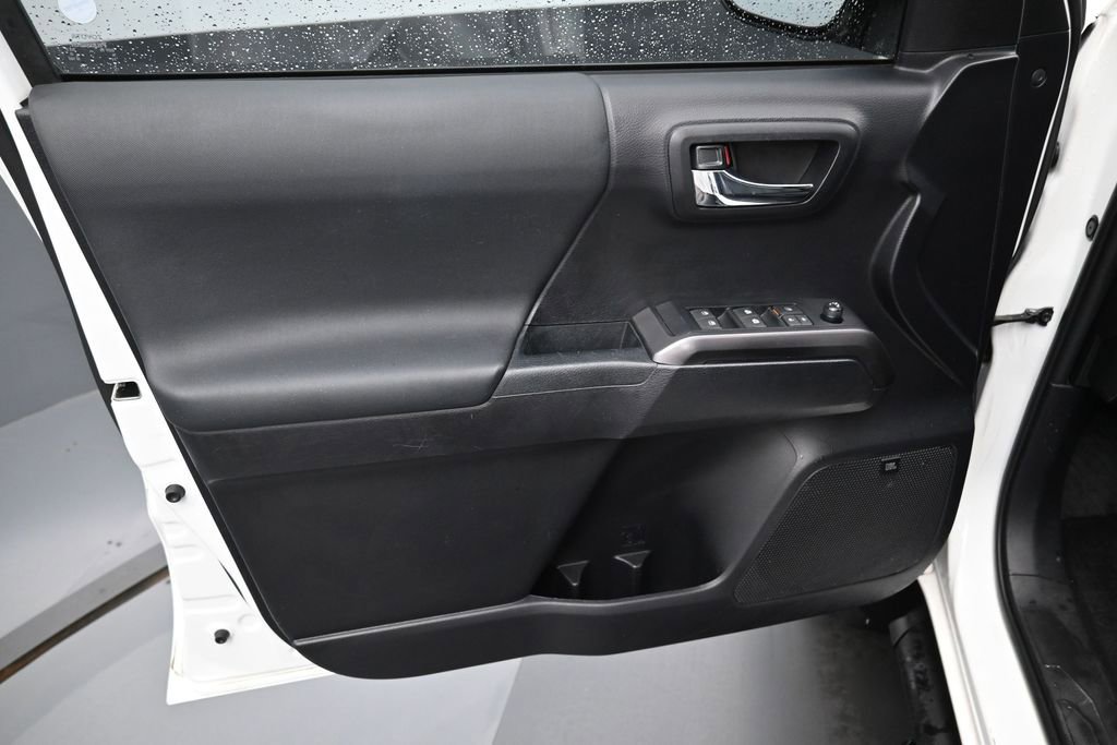 Certified 2020 Toyota Tacoma TRD Pro AWD/4WD image 11