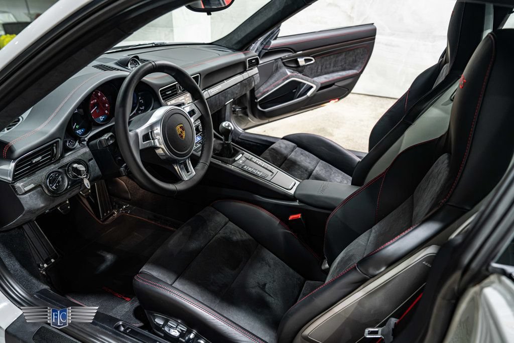 Used 2016 Porsche 911 GT3 RS image 24