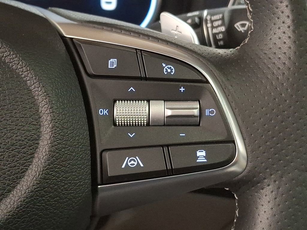 Used 2023 Genesis G70 3.3T image 18