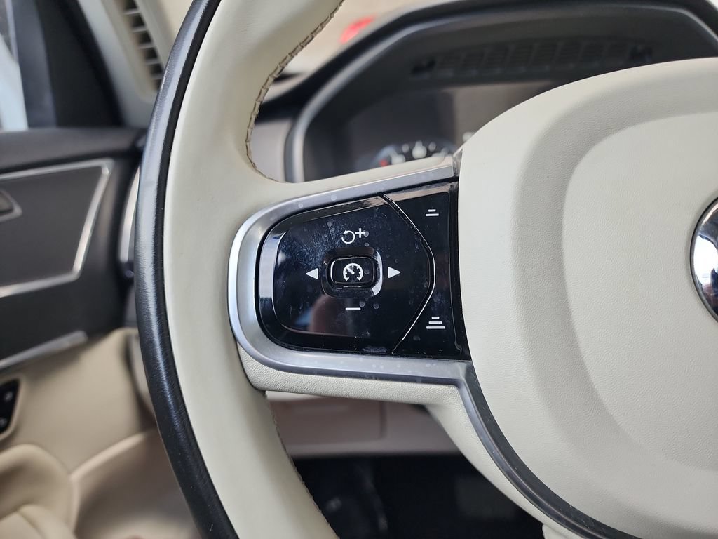 Used 2020 Volvo XC90 T5 Momentum w/ Protection Package Premier FWD image 22