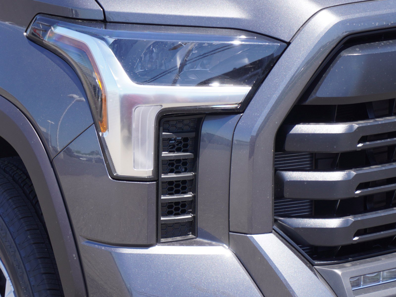 New 2026 Toyota Tundra SR5 AWD/4WD image 3