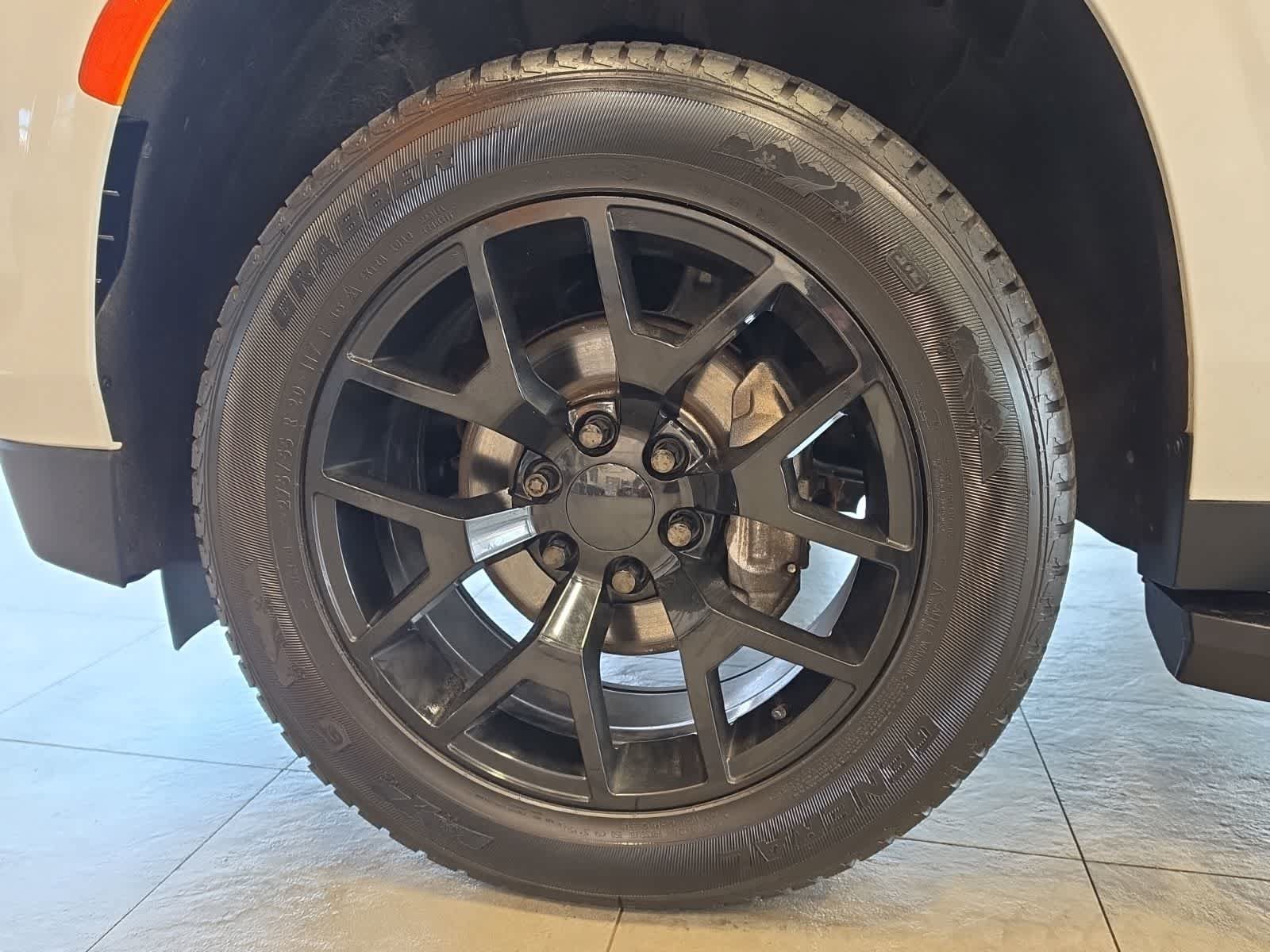 Used 2021 Chevrolet Suburban High Country AWD/4WD image 14
