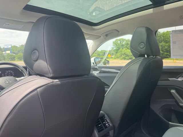 New 2026 Volkswagen Tiguan SE FWD image 16