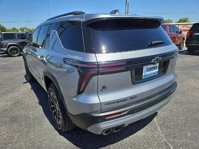 Used 2024 Chevrolet Traverse Z71 w/ Enhanced Driving Package AWD/4WD image 5