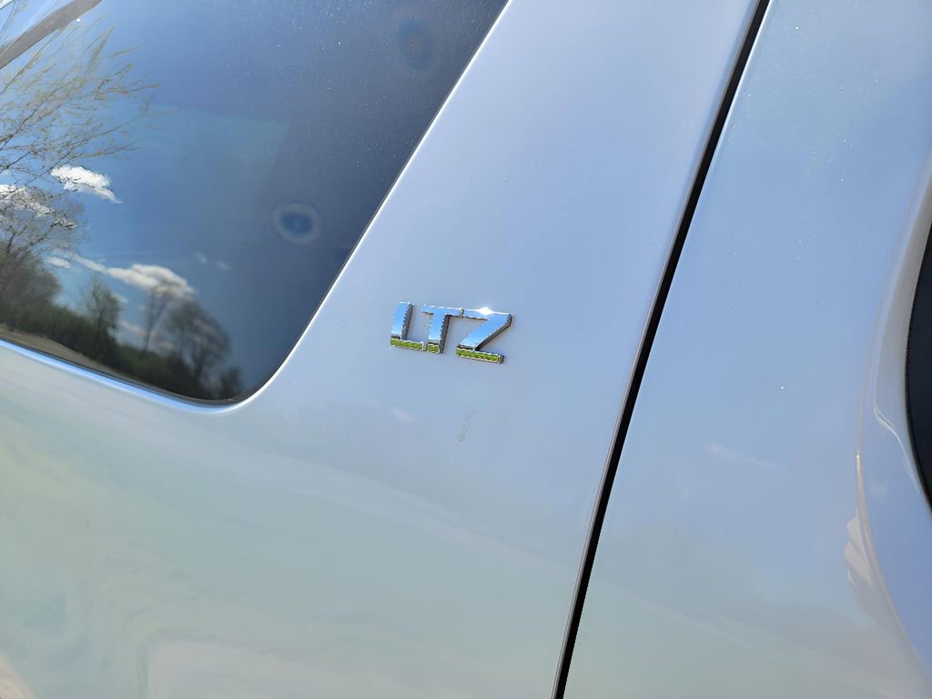 Used 2014 Chevrolet Suburban LTZ image 39