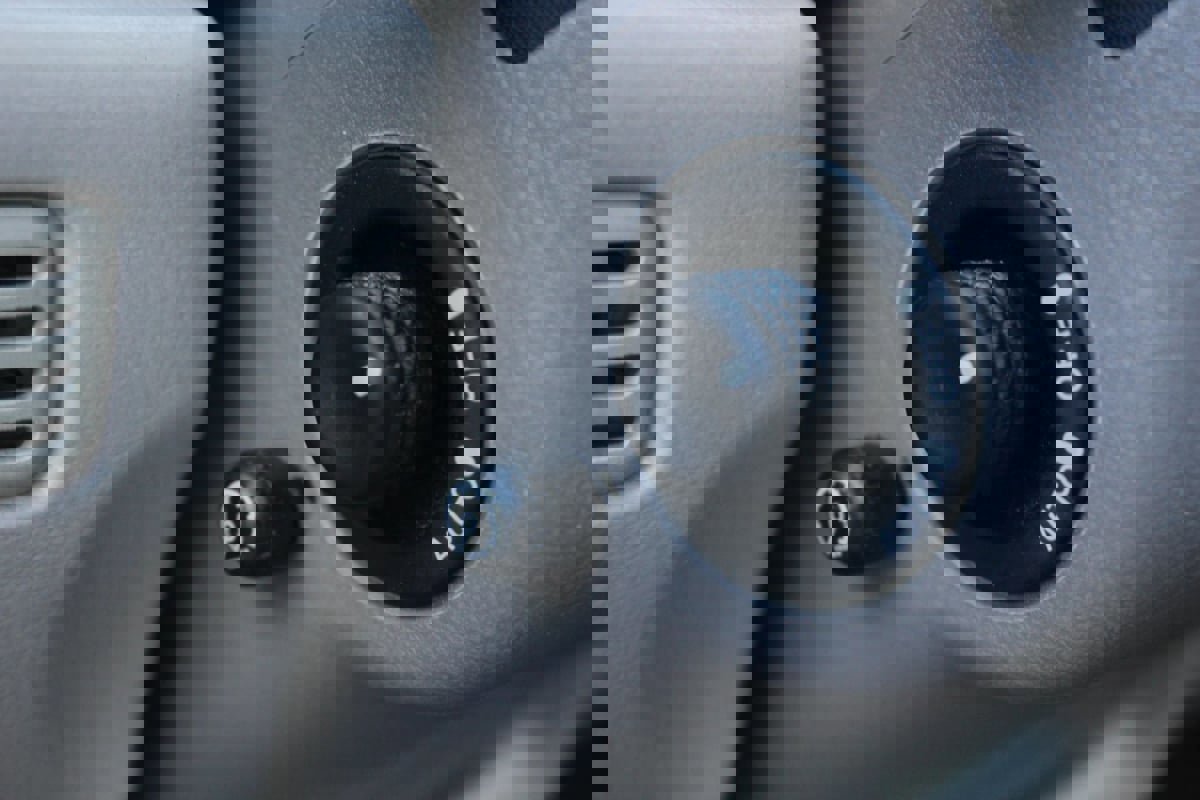 Used 2000 Jaguar XK8 image 19