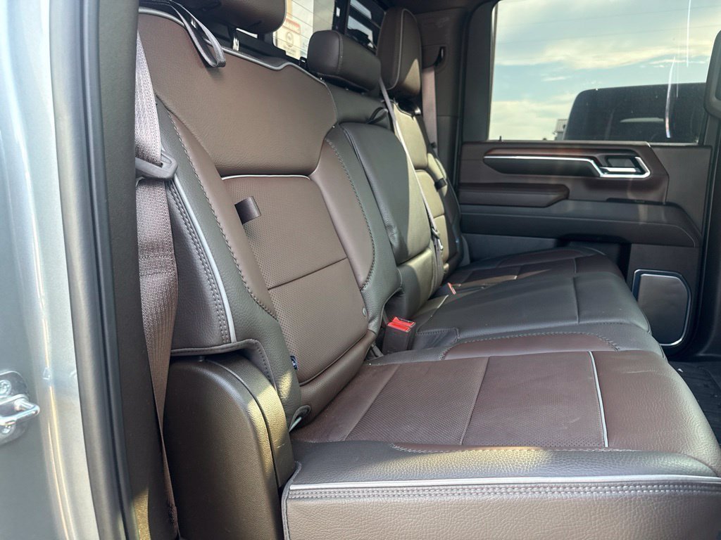Used 2024 GMC Sierra 3500 Denali w/ Denali Reserve Package AWD/4WD image 6
