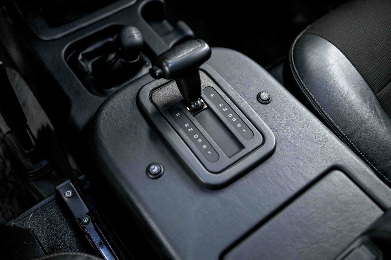 Used 1997 Land Rover Defender 90 AWD/4WD image 51