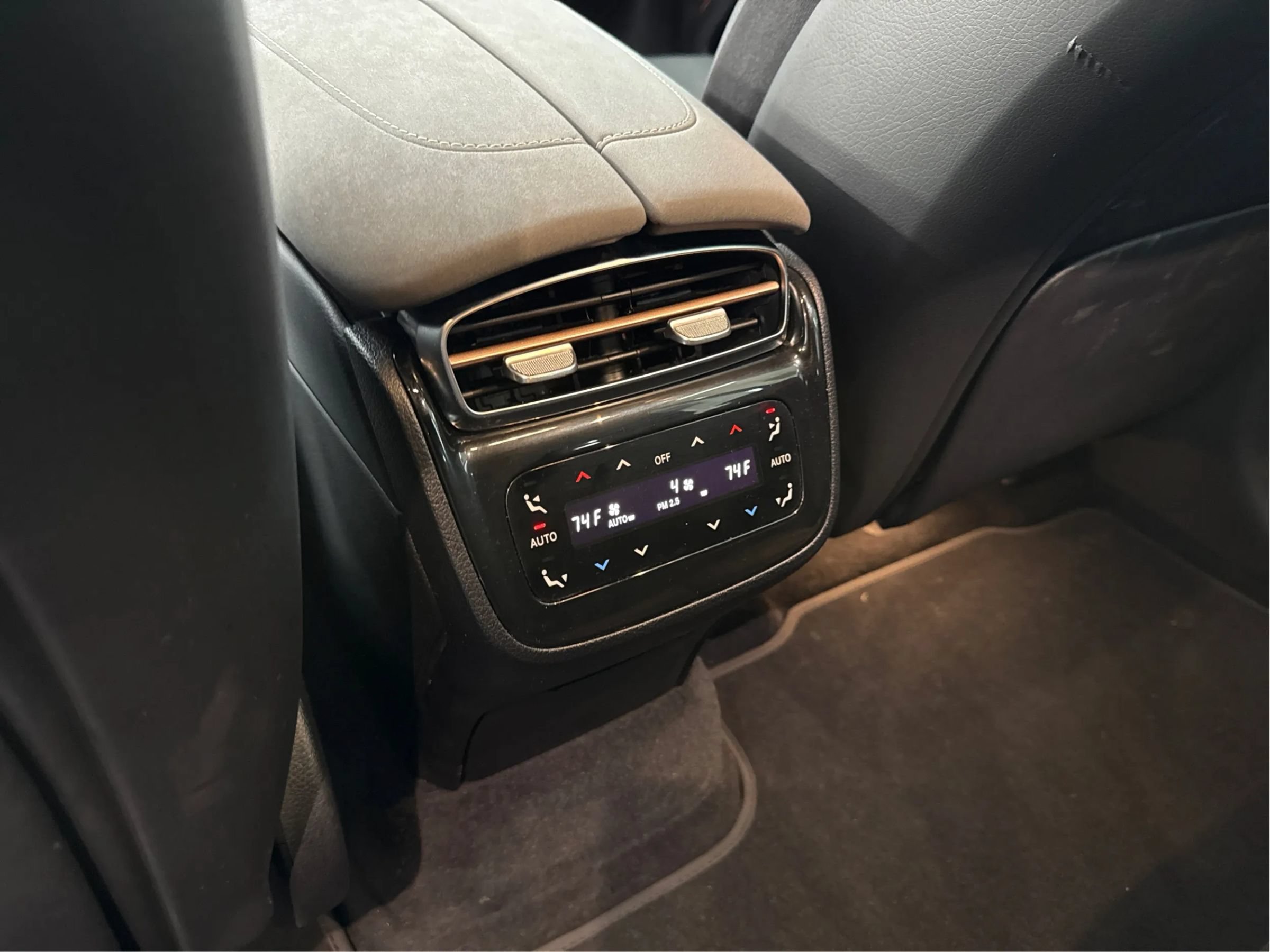 Used 2023 Mercedes-Benz EQS 450+ 4MATIC SUV w/ Acoustic Comfort Package image 27