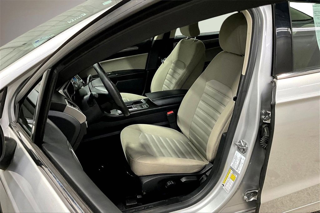 Used 2018 Ford Fusion S image 20