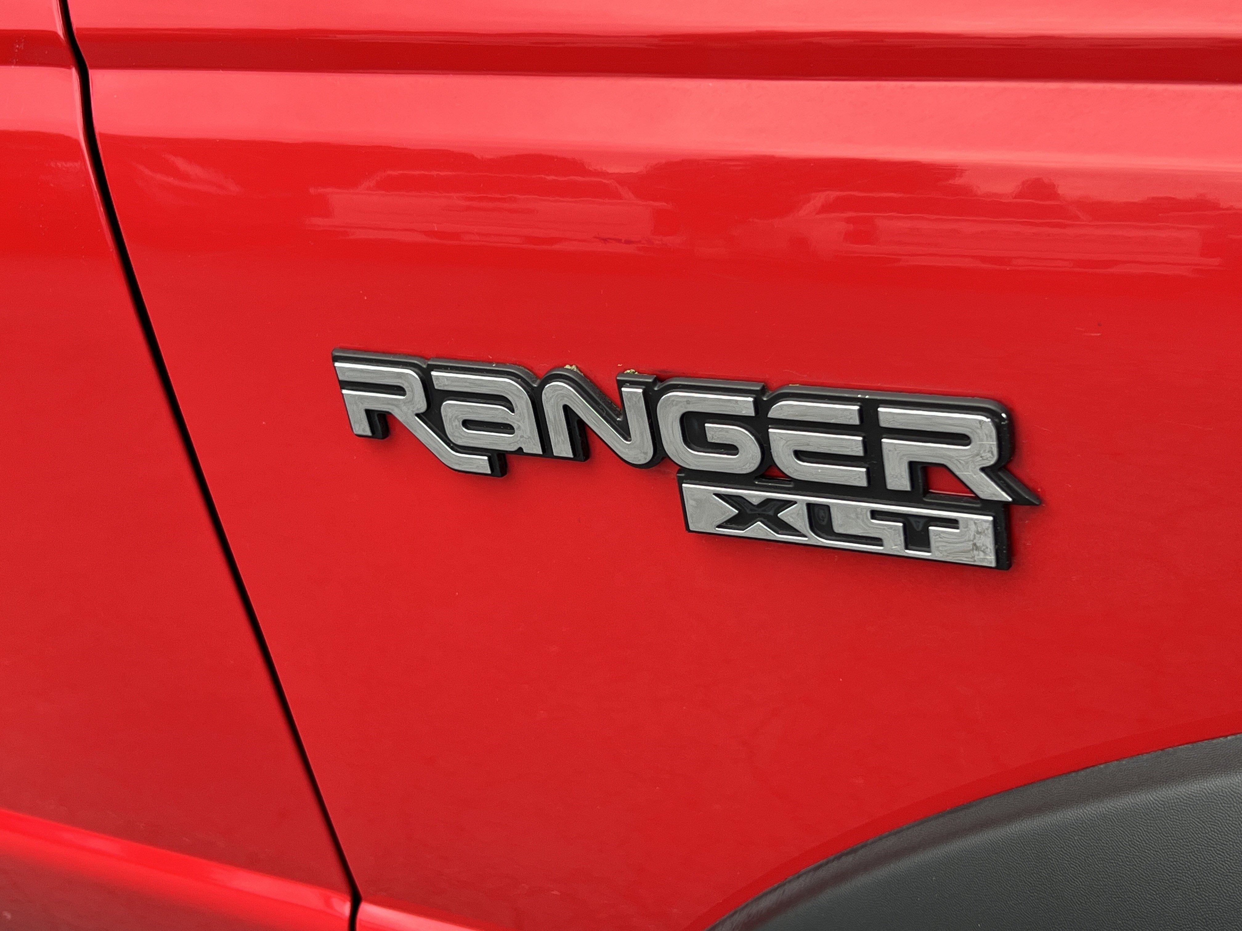 Used 2004 Ford Ranger XLT AWD/4WD image 9