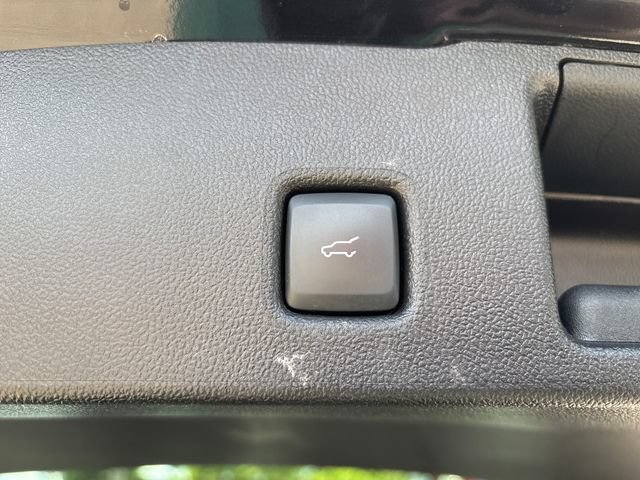 Used 2025 Ford Escape Platinum AWD/4WD image 22