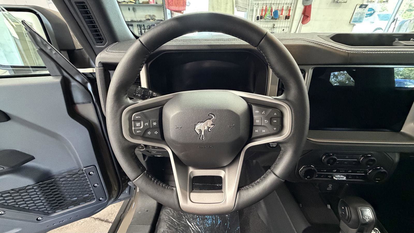 New 2025 Ford Bronco Outer Banks image 12