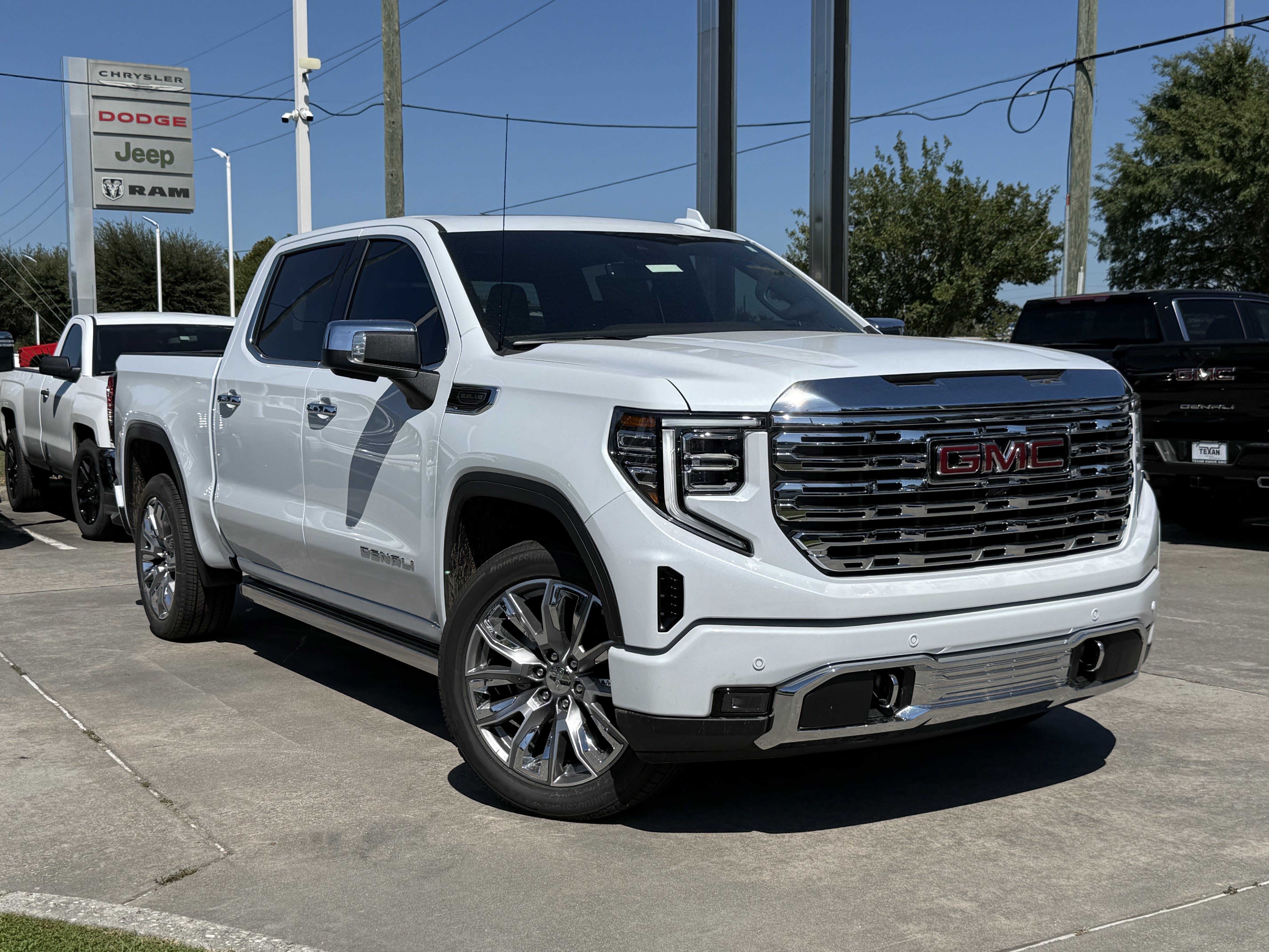 New 2026 GMC Sierra 1500 Denali w/ Denali Reserve Package RWD image 2