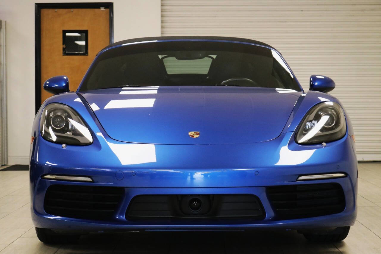 Used 2018 Porsche 718 Boxster RWD image 4