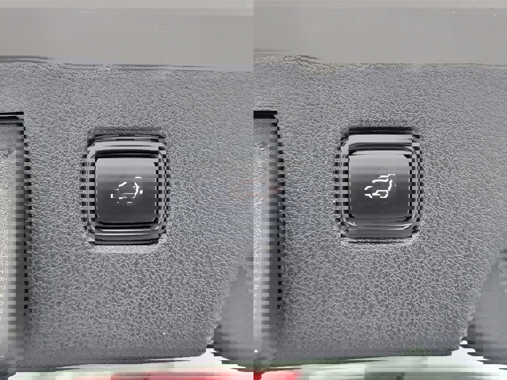 Used 2016 Kia Sorento SX image 30