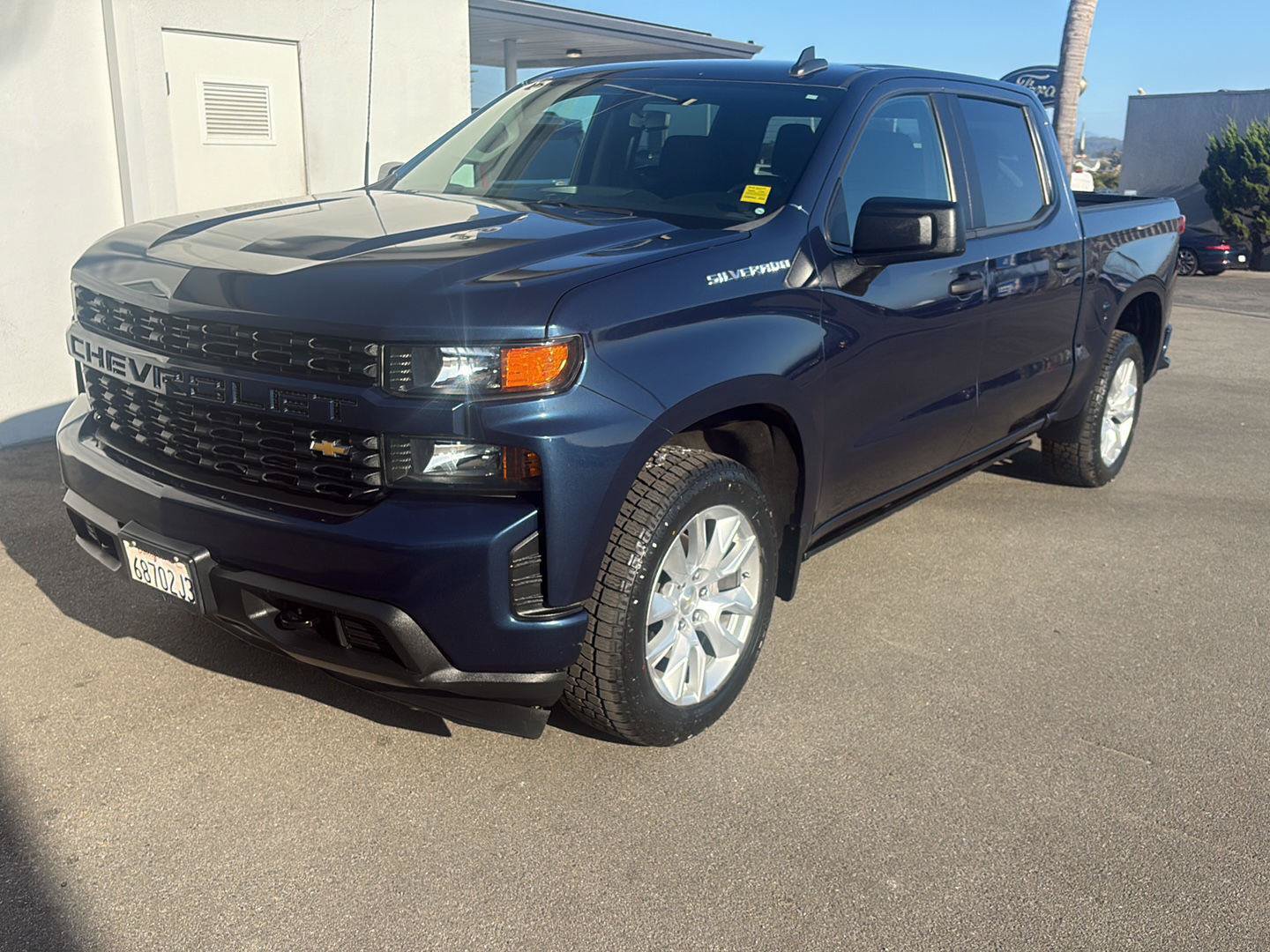 Used 2022 Chevrolet Silverado 1500 Custom RWD image 2