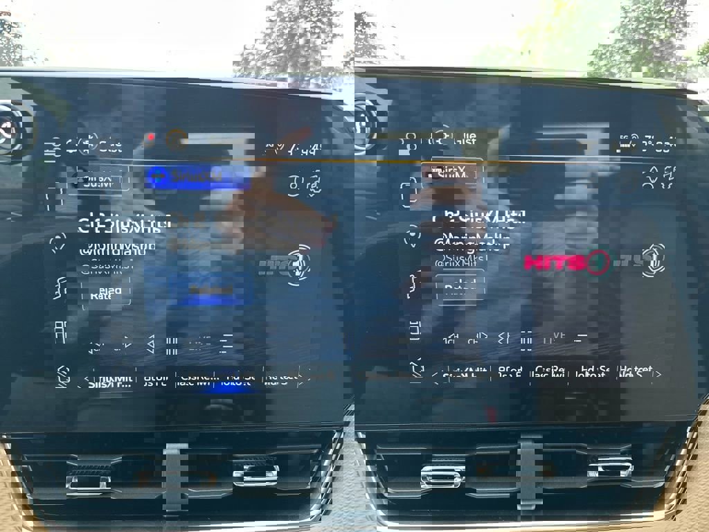 New 2025 Chevrolet Equinox ACTIV w/ Safety and Technology Package image 22