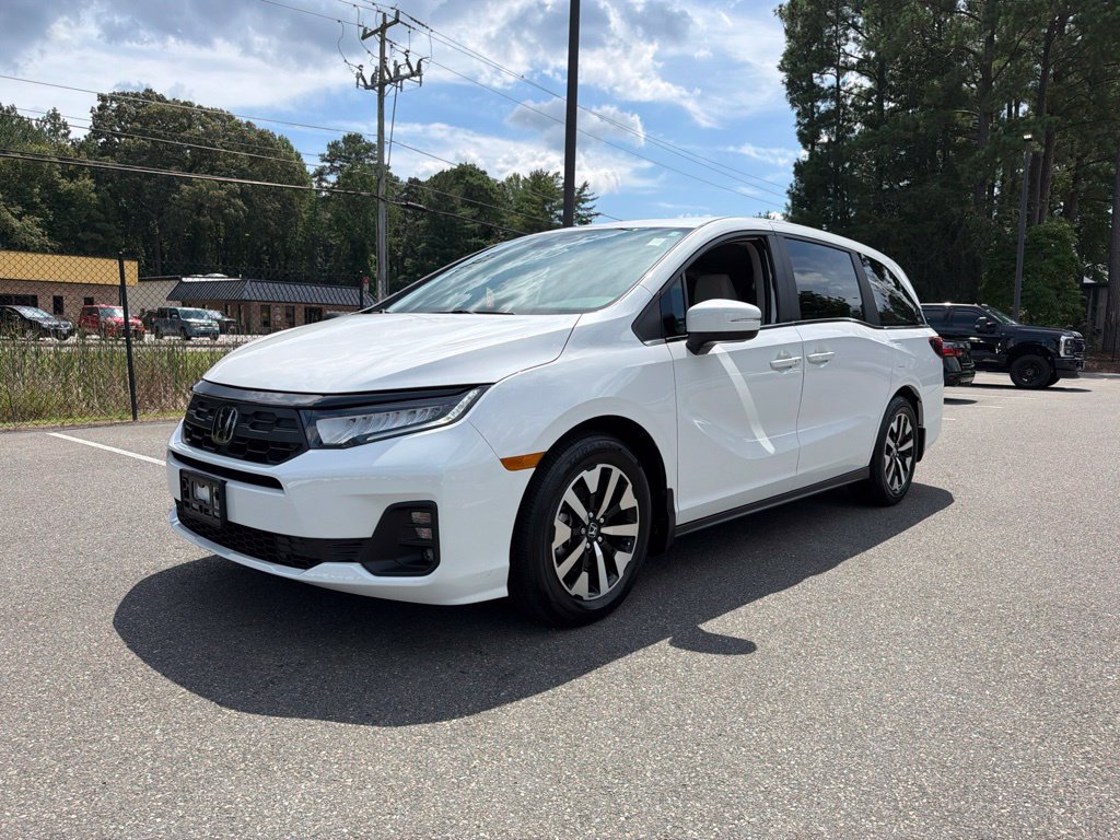 Certified 2026 Honda Odyssey EX-L image 2
