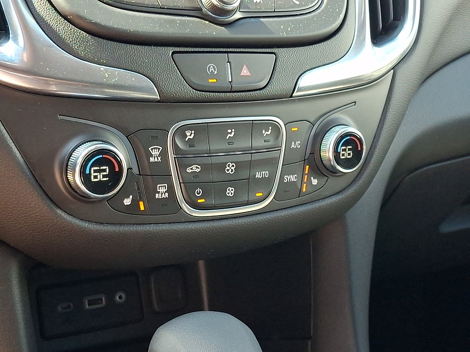 Certified 2022 Chevrolet Equinox LT AWD/4WD image 17