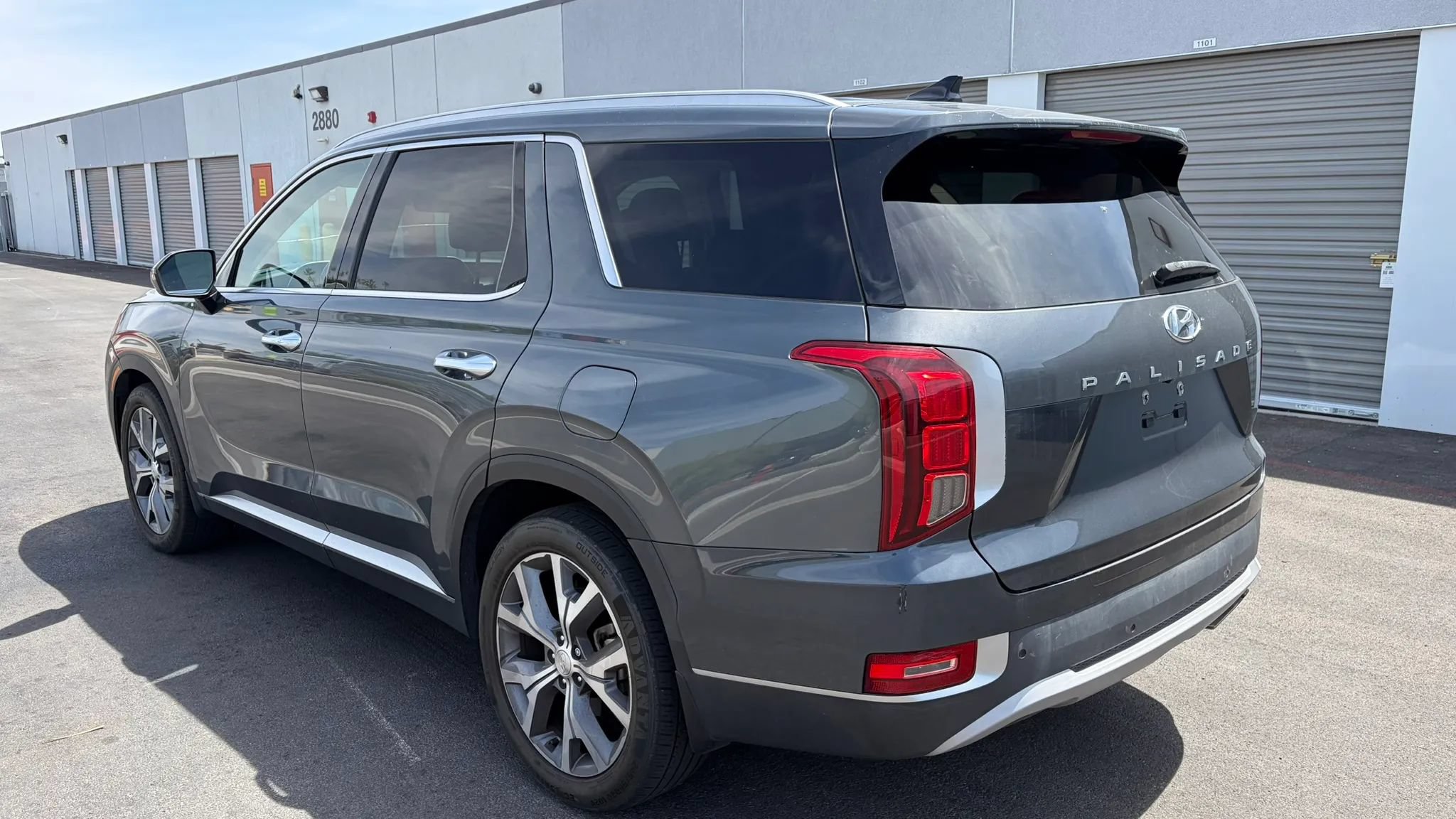 Used 2021 Hyundai Palisade SEL w/ Winter Package FWD image 3