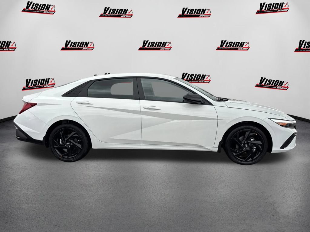 New 2026 Hyundai Elantra SEL FWD image 4